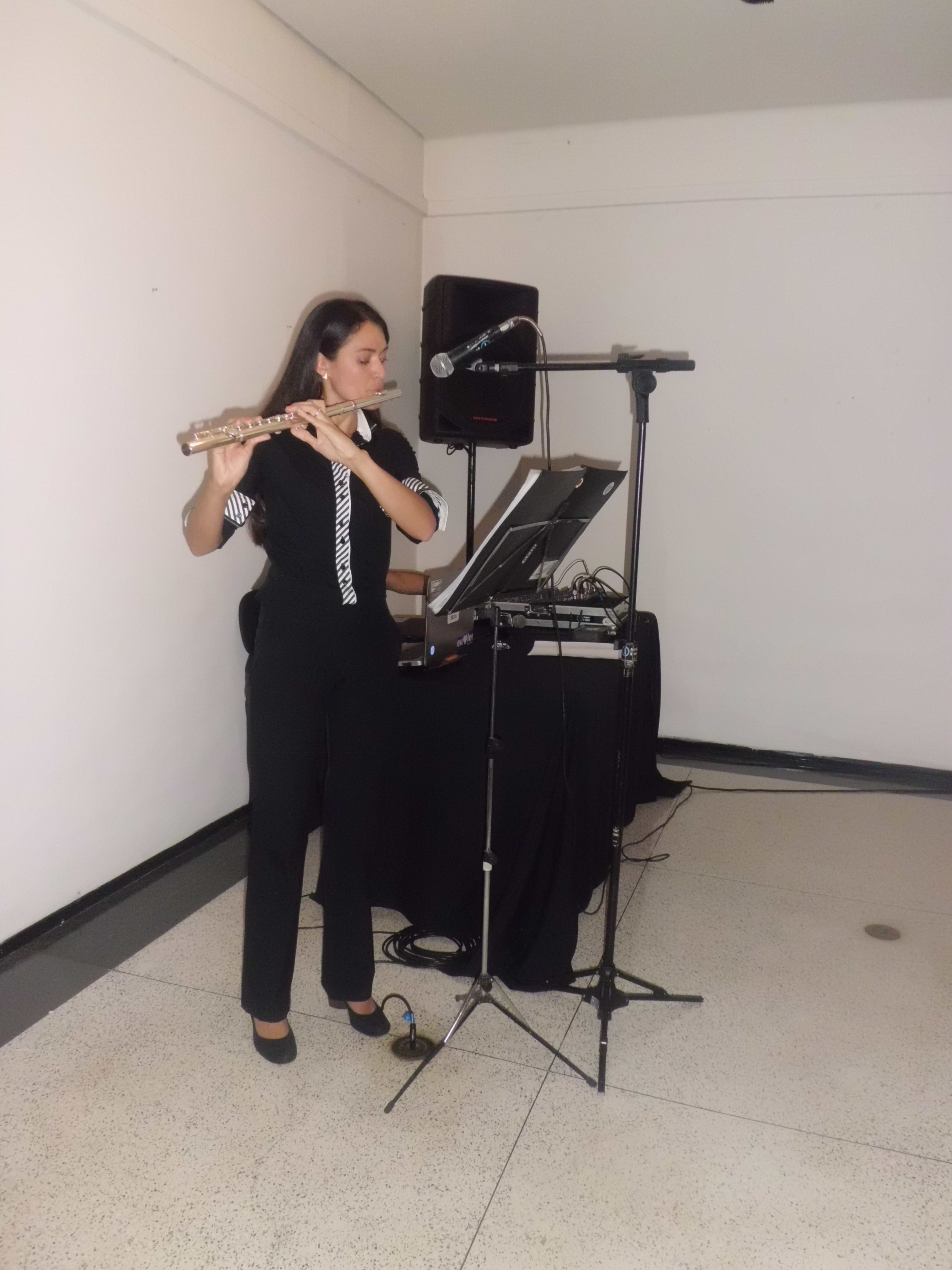 Apresentação Musical Dayse Bruna de Oliveira